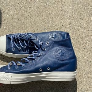 Mens converse- never worn